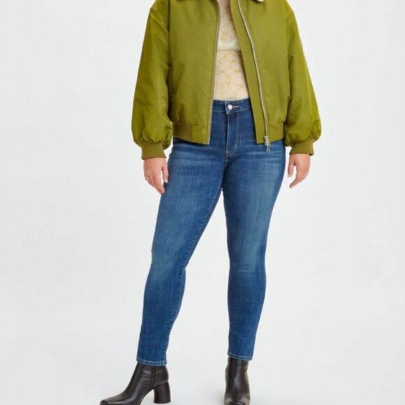 Levi's Denim - Levi’s 711 Skinny Jeans Women’s 32/30 Short NWT